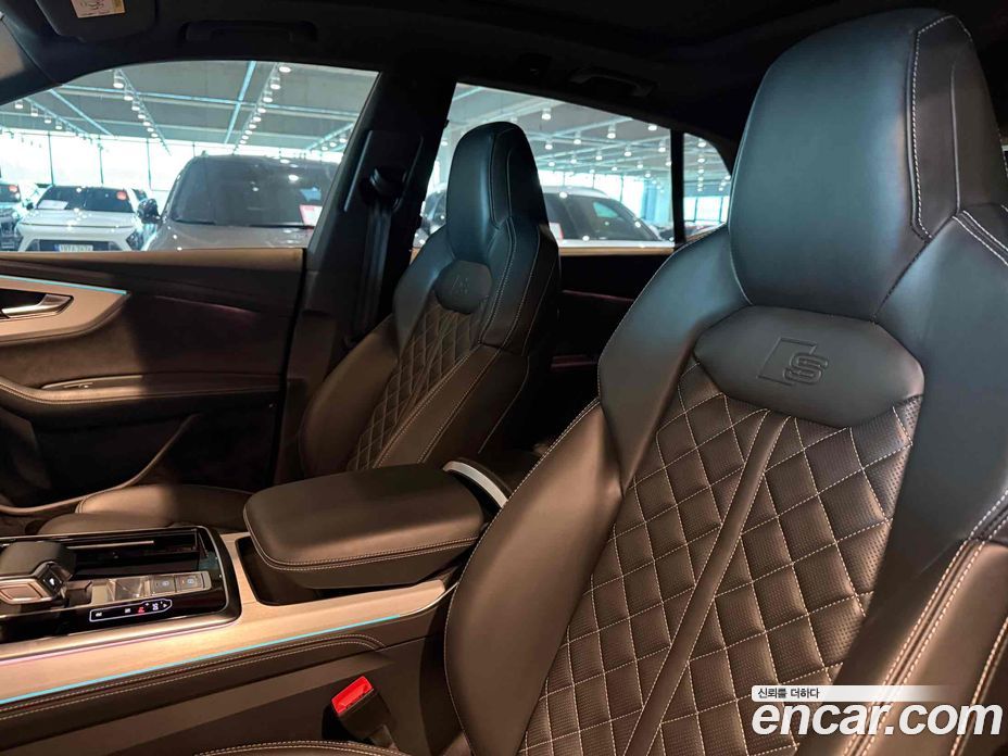 Audi Q8 55 TFSI Quattro Premium