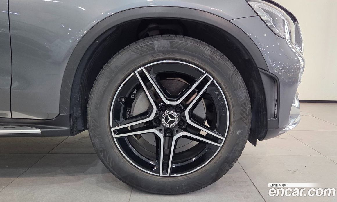 Mercedes Benz GLC-Class GCL300 4MATIC Coupe