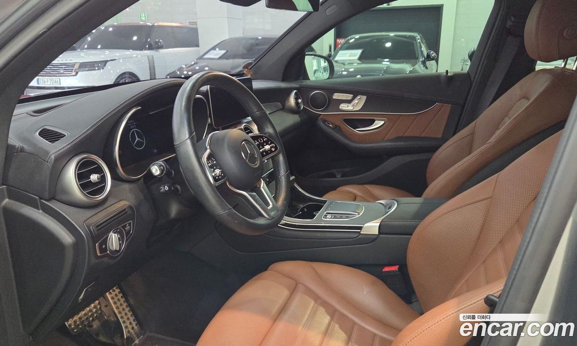 Mercedes Benz GLC-Class GCL300 4MATIC Coupe