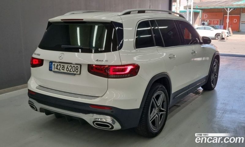 Mercedes Benz GLB-Class GLB250 4MATIC