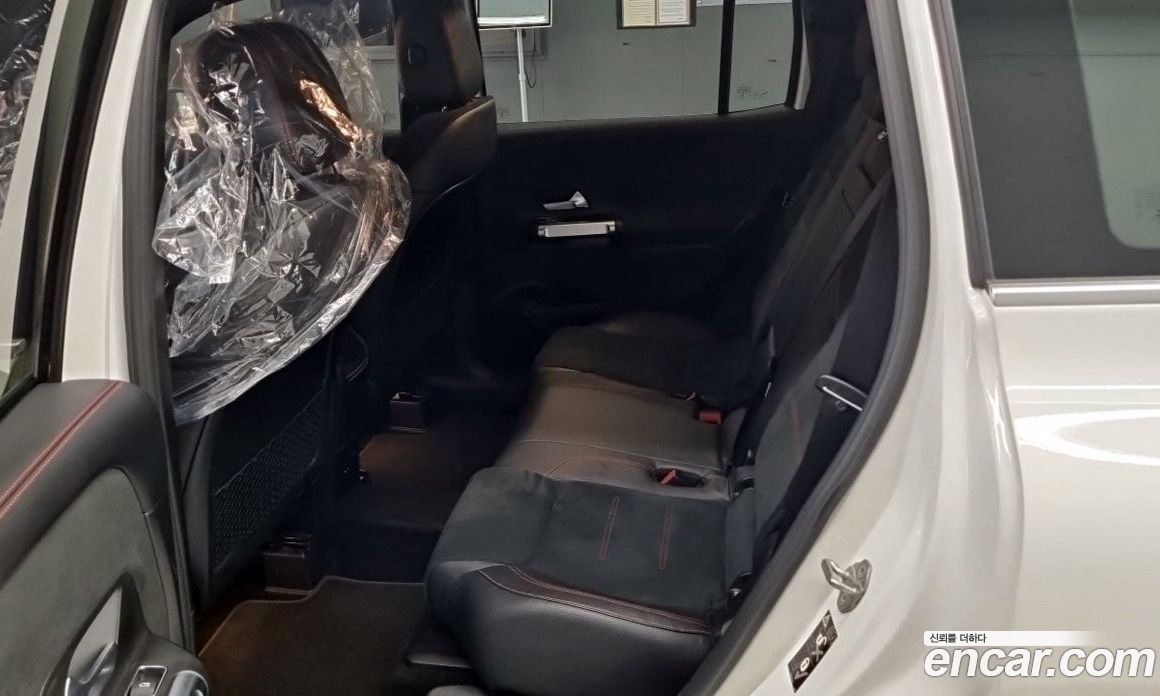 Mercedes Benz GLB-Class GLB250 4MATIC