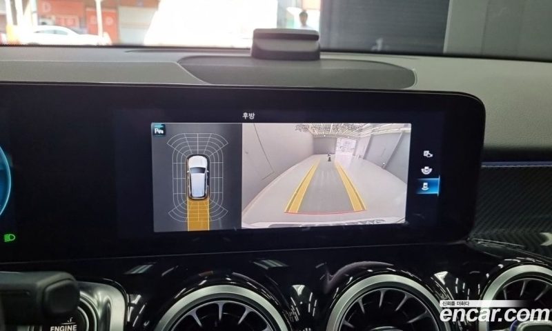 Mercedes Benz GLB-Class GLB250 4MATIC