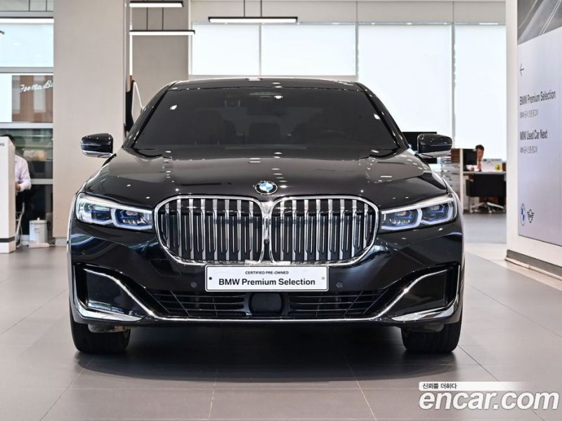 BMW 7-Series 740Li xDrive Design Pure Excellence