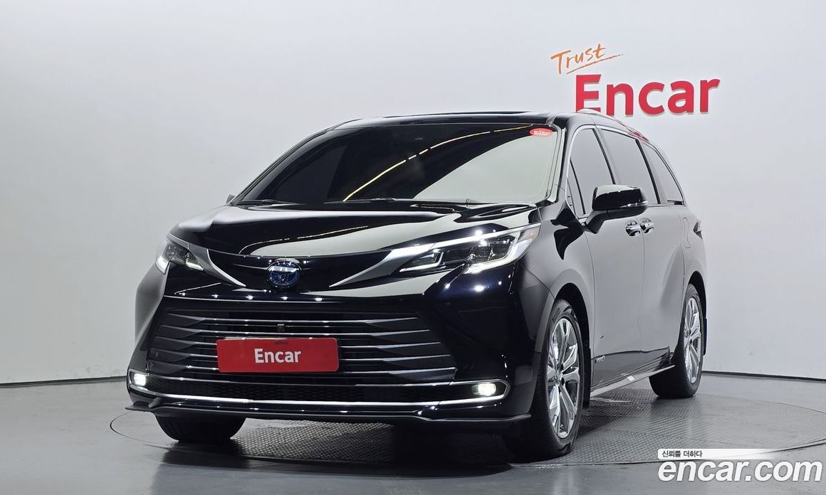 Toyota Sienna 2.5 Hybrid 2WD