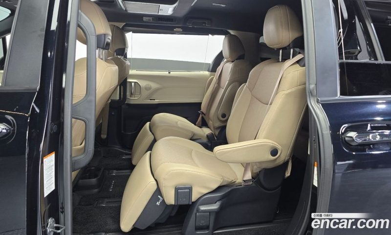 Toyota Sienna 2.5 Hybrid 2WD