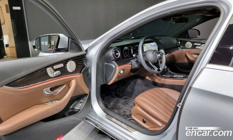 Mercedes Benz E-Class E450 4MATIC Exclusive
