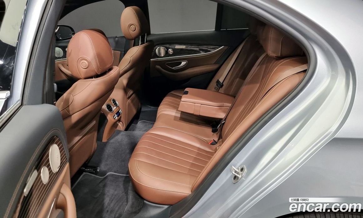 Mercedes Benz E-Class E450 4MATIC Exclusive