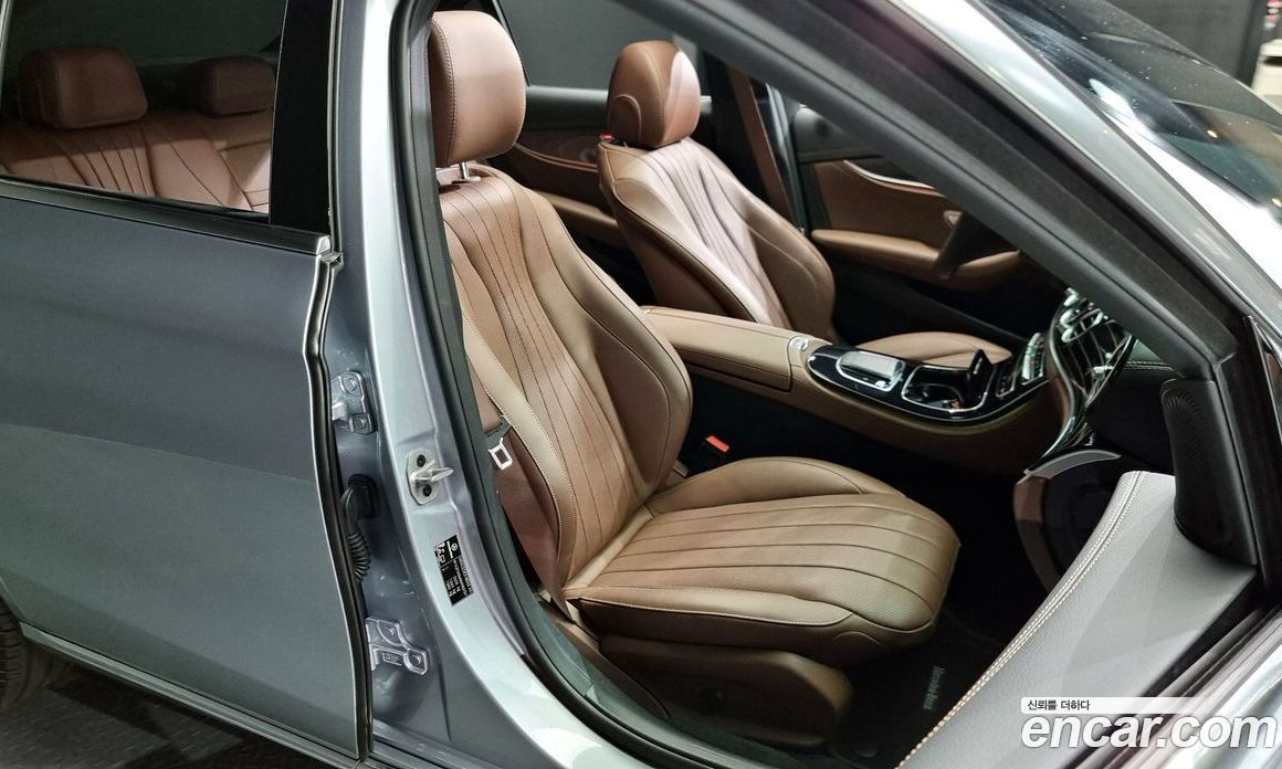 Mercedes Benz E-Class E450 4MATIC Exclusive