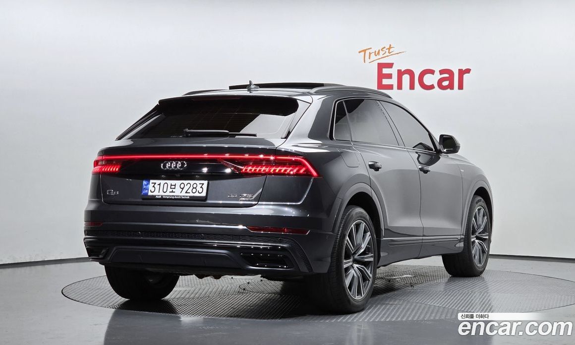 Audi Q8 55 TFSI Quattro Premium