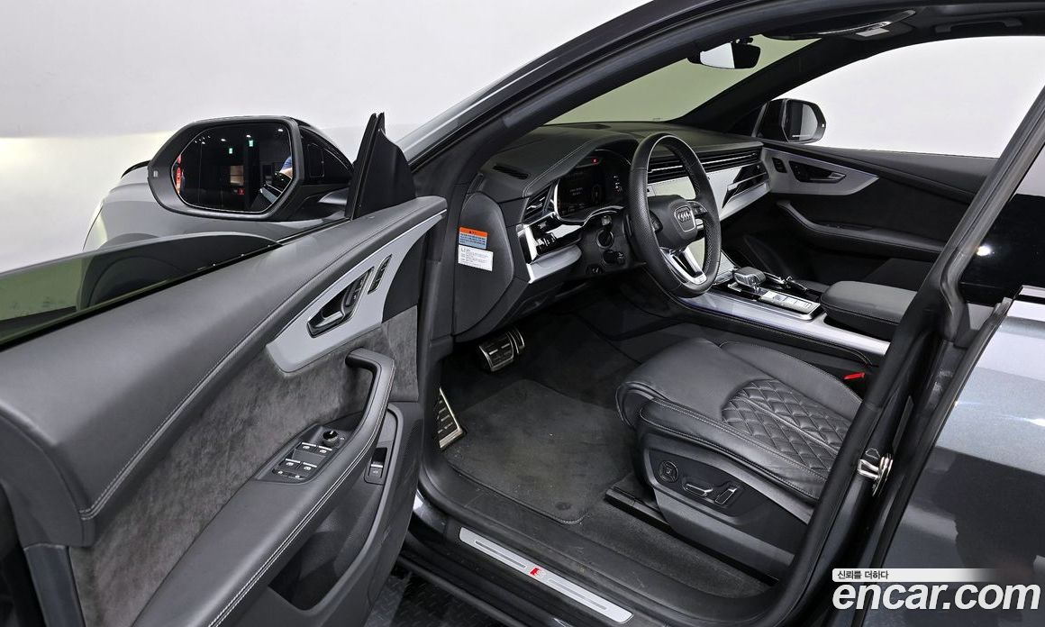 Audi Q8 55 TFSI Quattro Premium