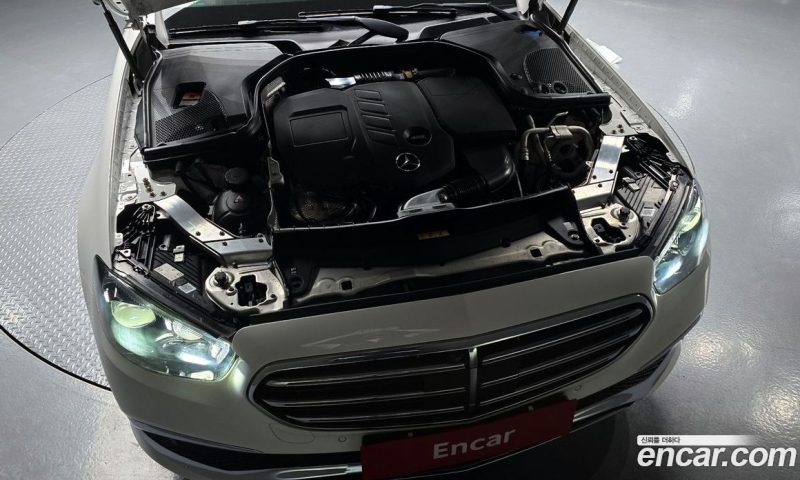 Mercedes Benz E-Class E220d 4MATIC Exclusive