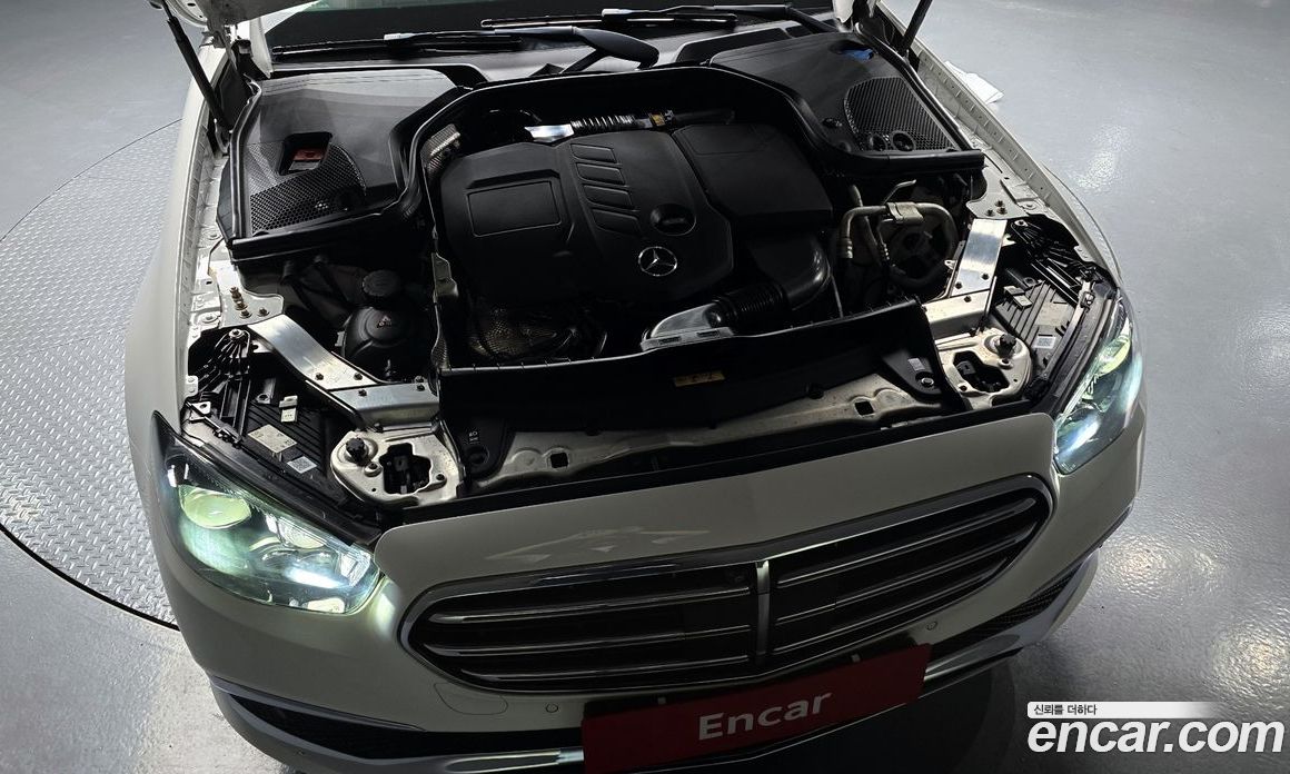 Mercedes Benz E-Class E220d 4MATIC Exclusive