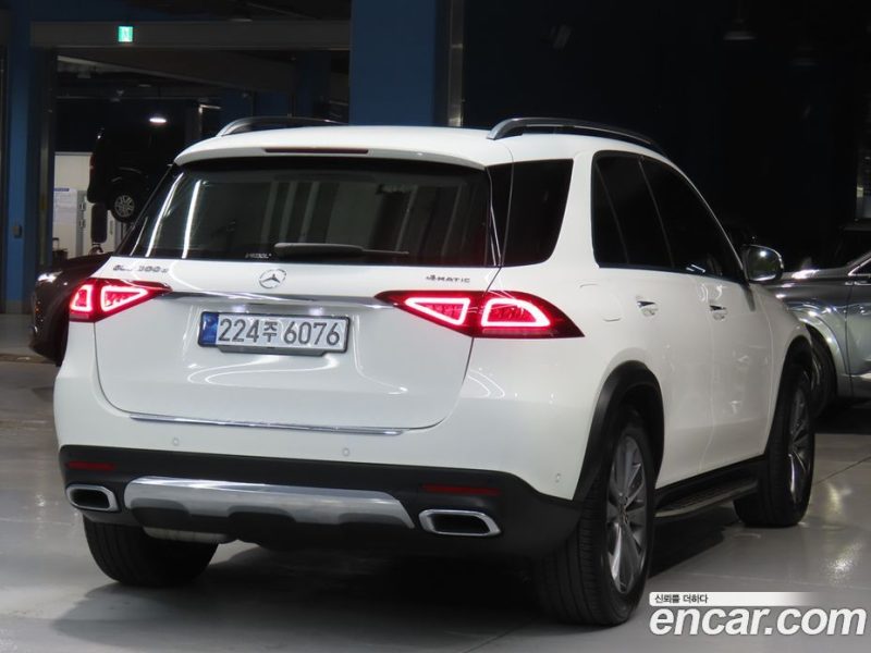 Mercedes Benz GLE-Class GLE300d 4MATIC
