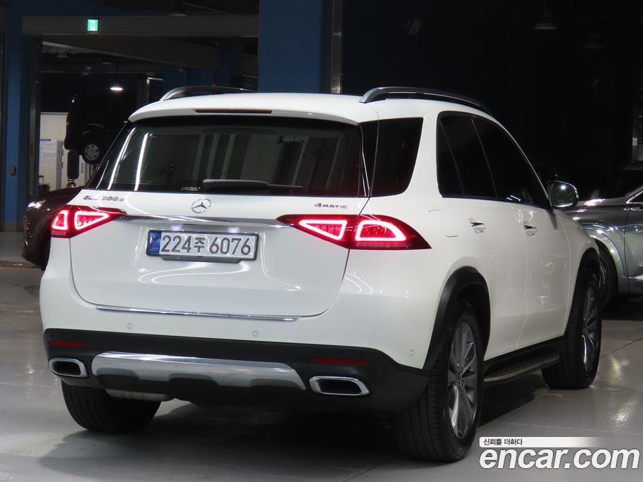 Mercedes Benz GLE-Class GLE300d 4MATIC