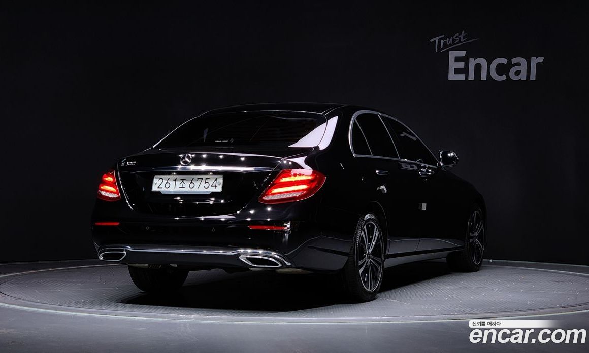 Mercedes Benz E-Class E300 Avantgarde