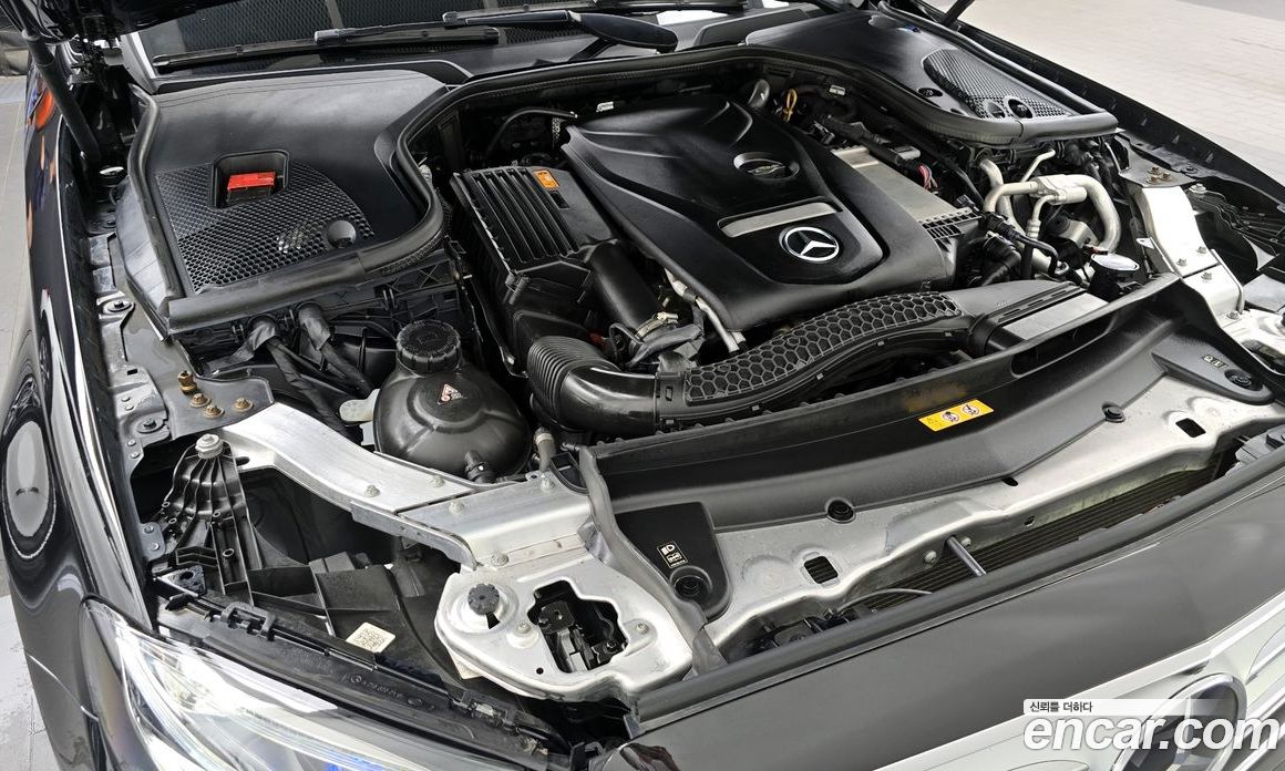 Mercedes Benz E-Class E300 Avantgarde