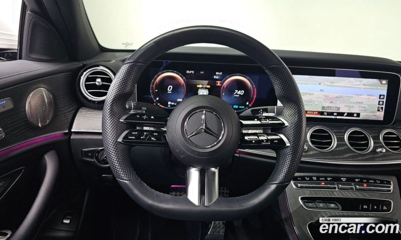Mercedes Benz E-Class E350 4MATIC AMG Line