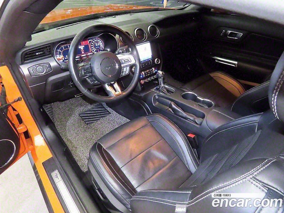 Ford Mustang Coupe