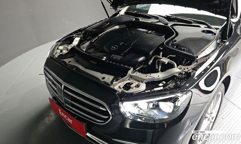 Mercedes Benz E-Class E220d 4MATIC Exclusive