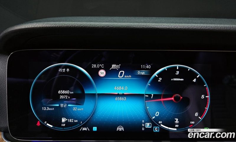 Mercedes Benz E-Class E220d 4MATIC Exclusive