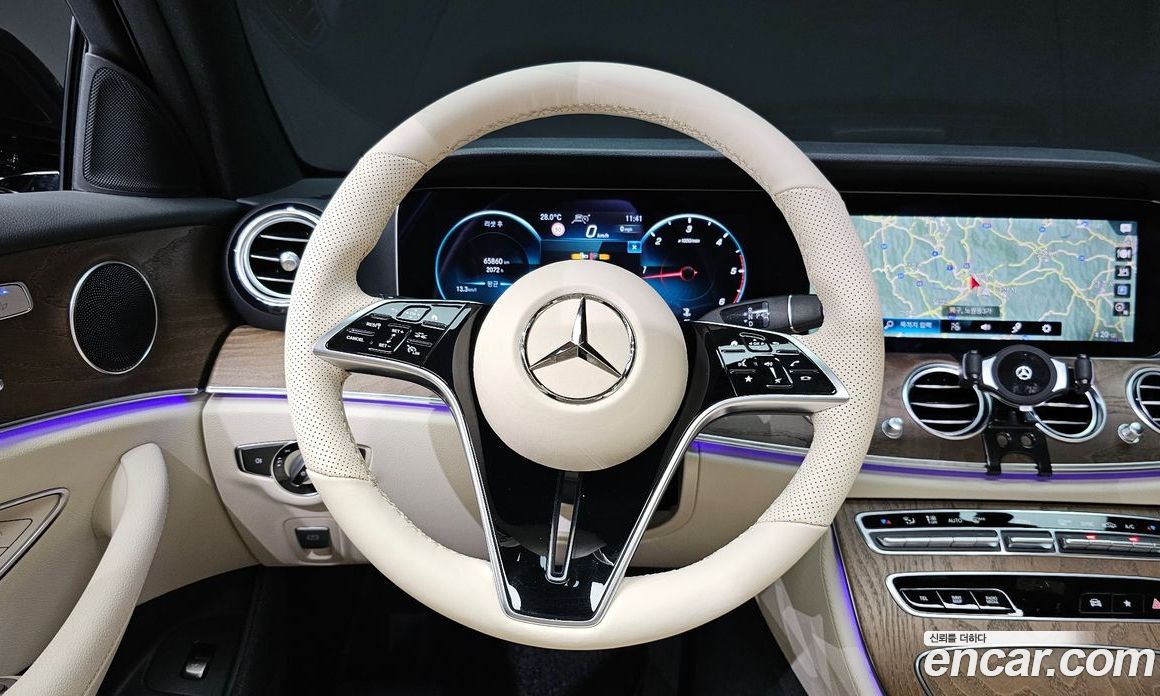 Mercedes Benz E-Class E220d 4MATIC Exclusive