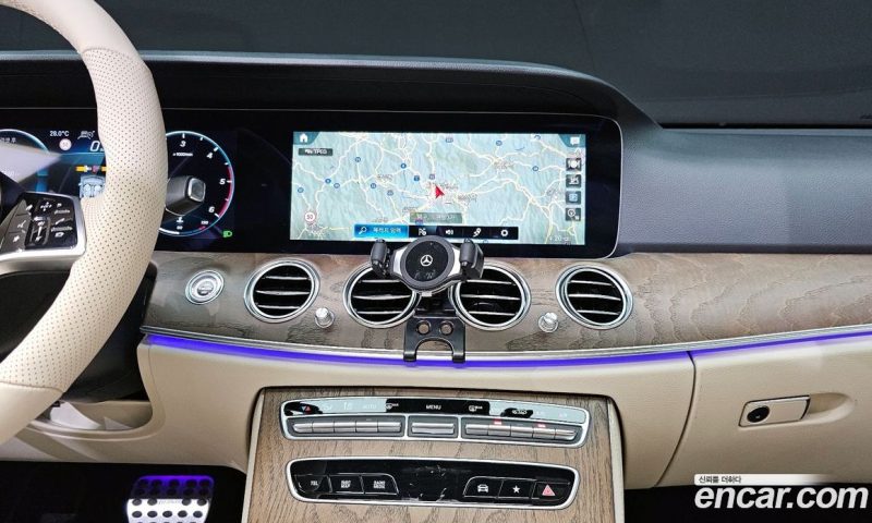 Mercedes Benz E-Class E220d 4MATIC Exclusive