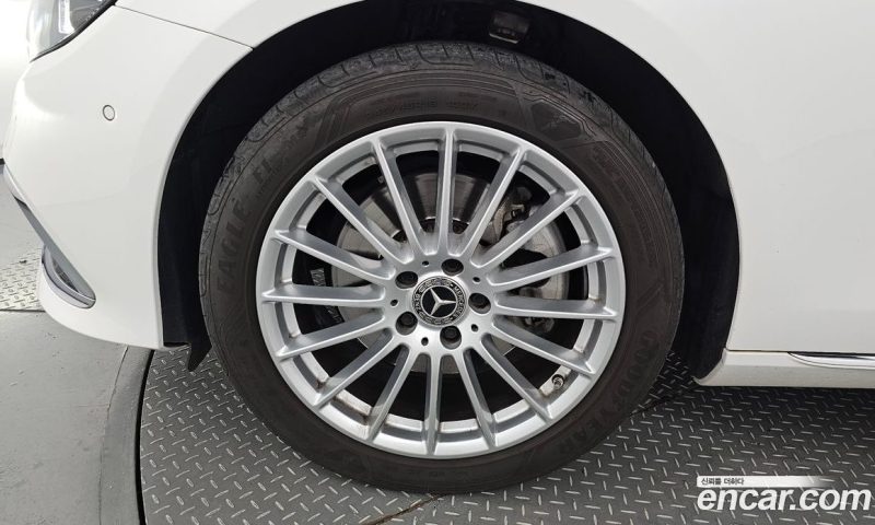 Mercedes Benz E-Class E250 Exclusive