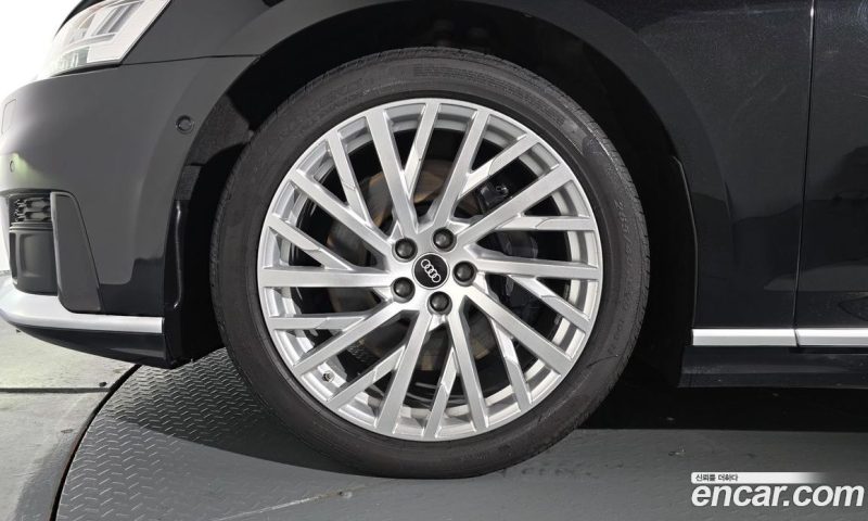 Audi A8 55 TFSI Quattro LWB