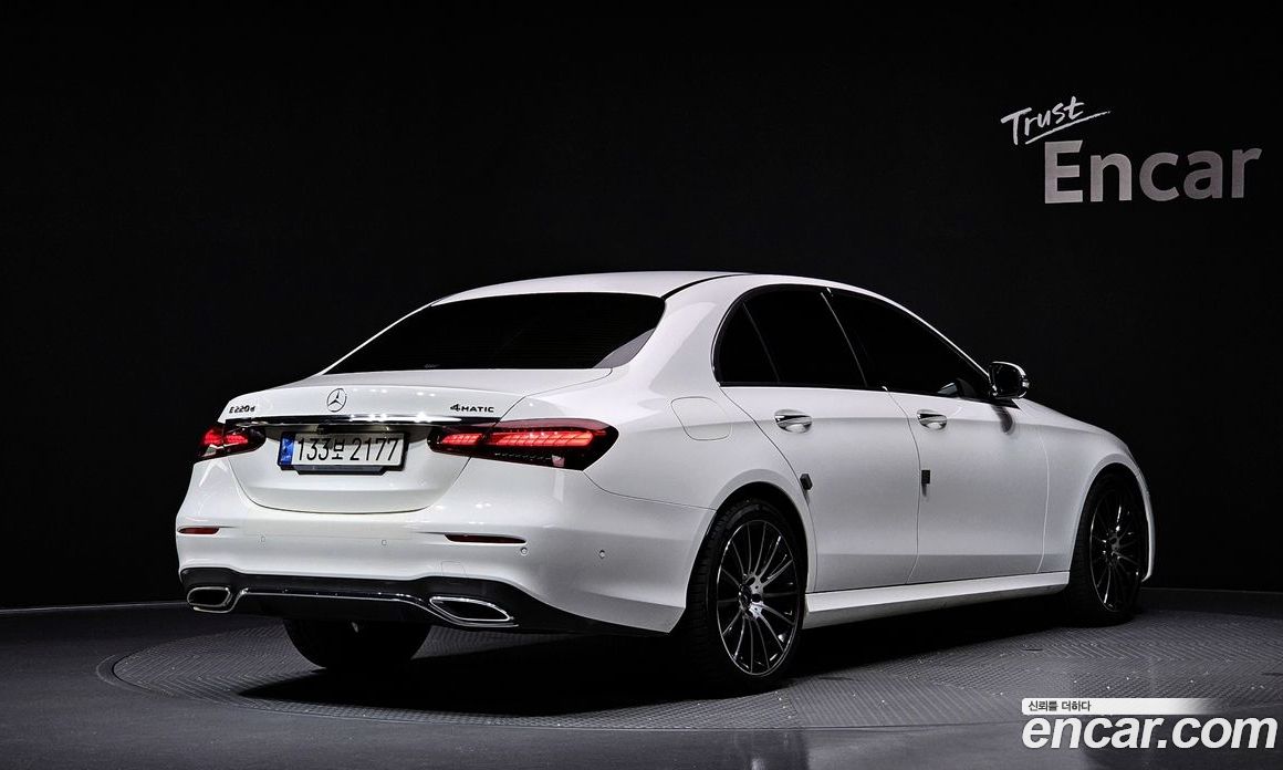 Mercedes Benz E-Class E220d 4MATIC AMG Line