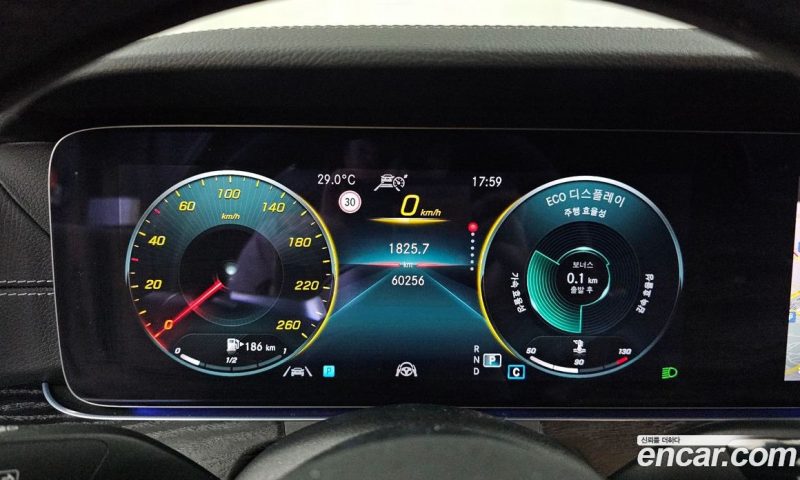 Mercedes Benz E-Class E220d 4MATIC AMG Line