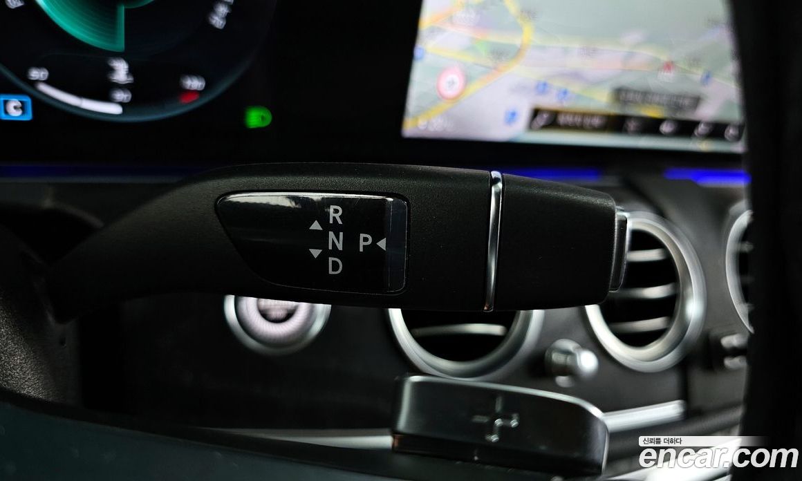 Mercedes Benz E-Class E220d 4MATIC AMG Line