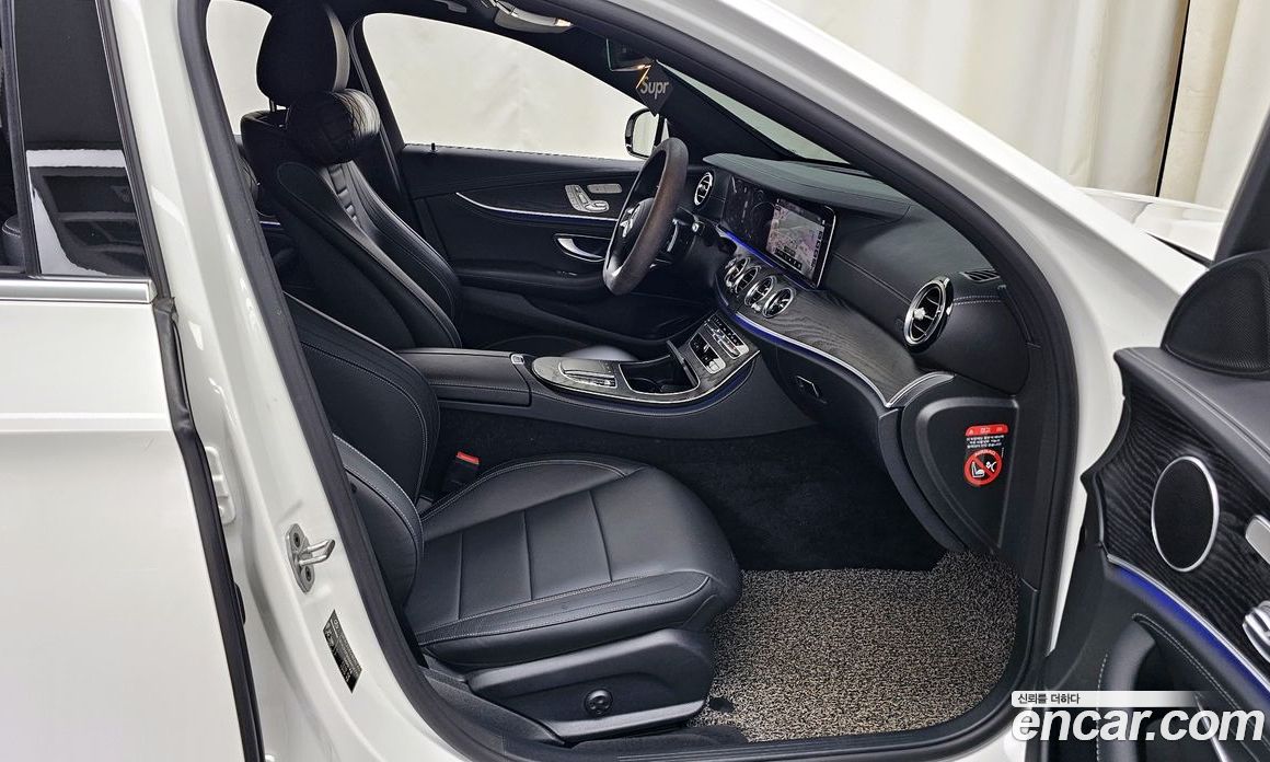 Mercedes Benz E-Class E220d 4MATIC AMG Line