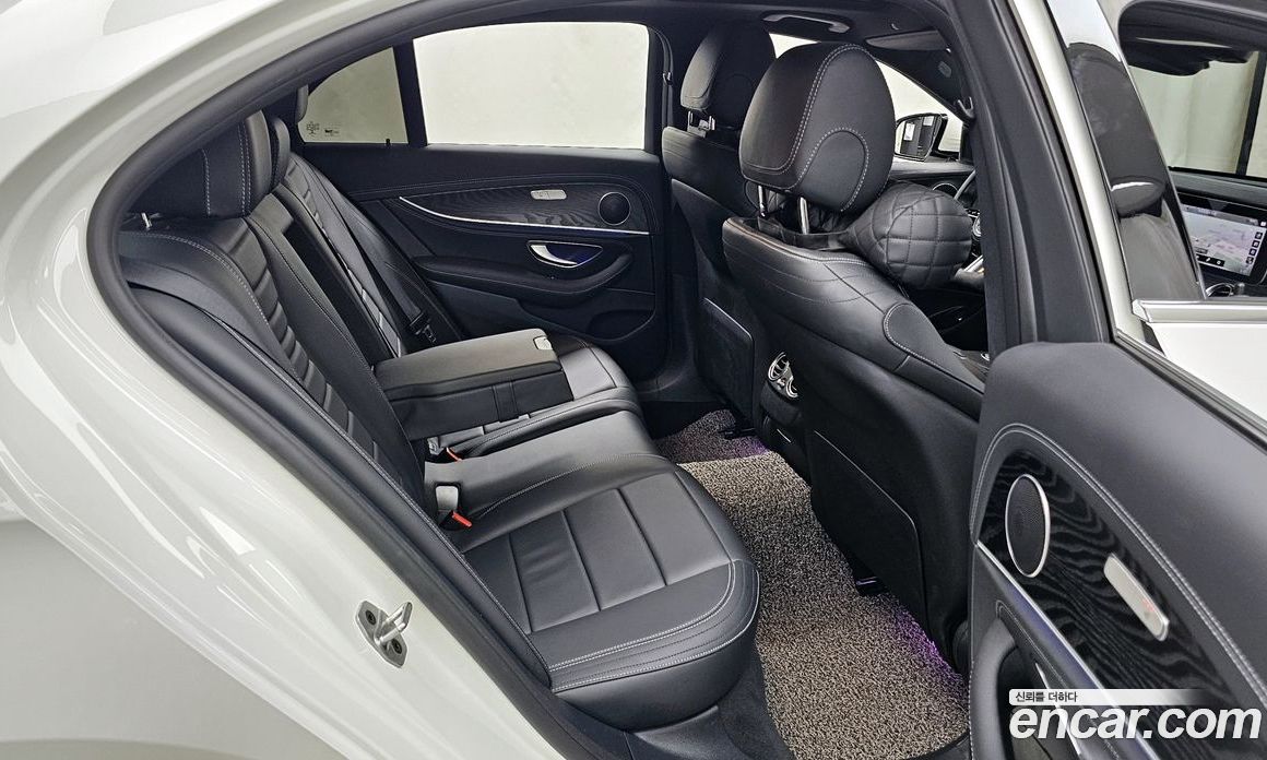 Mercedes Benz E-Class E220d 4MATIC AMG Line