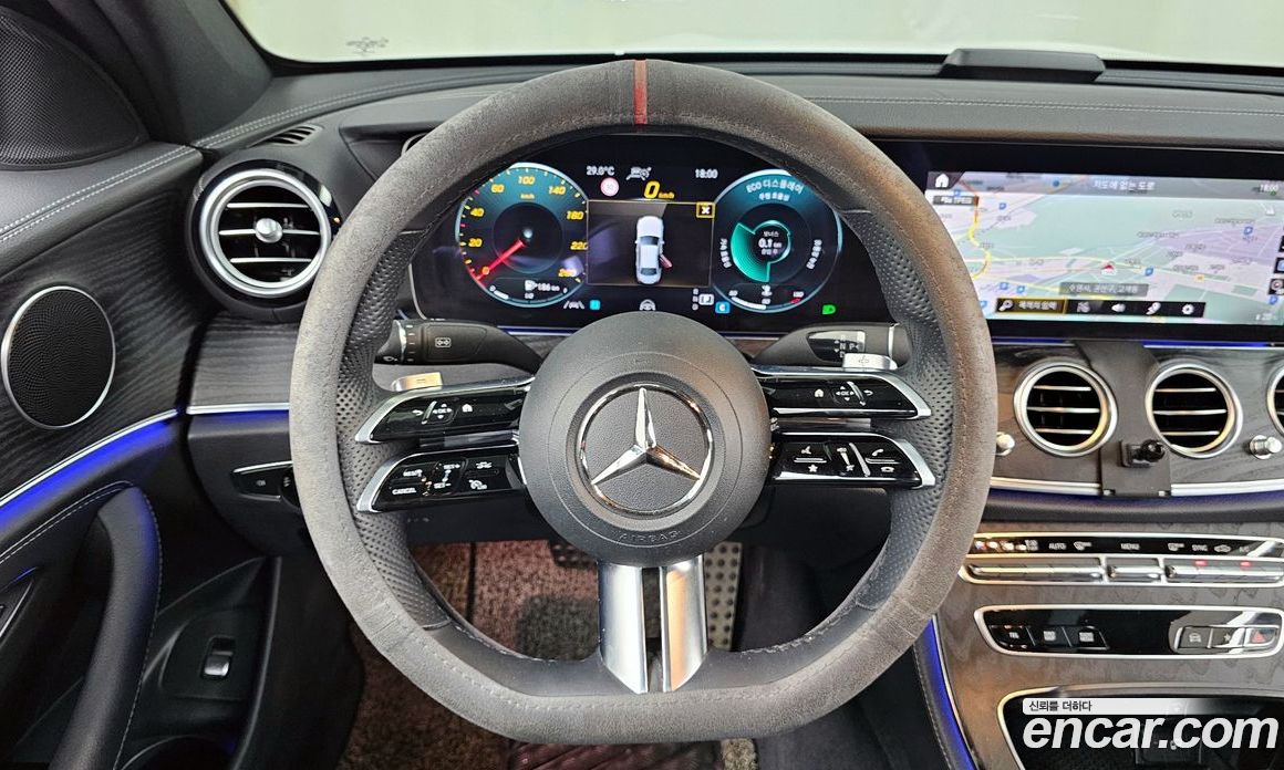 Mercedes Benz E-Class E220d 4MATIC AMG Line
