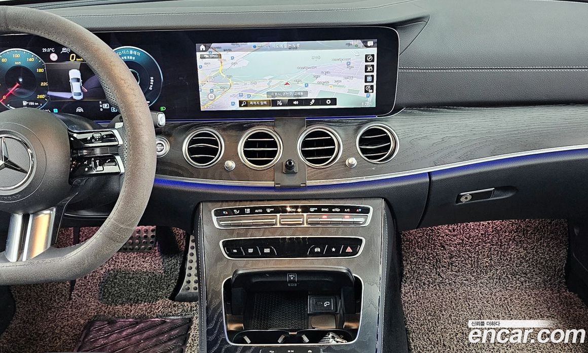 Mercedes Benz E-Class E220d 4MATIC AMG Line