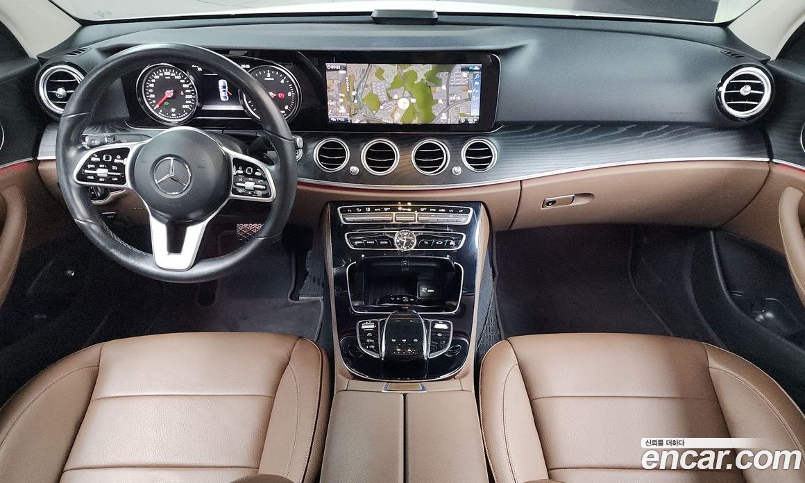Mercedes Benz E-Class E220d Avantgarde