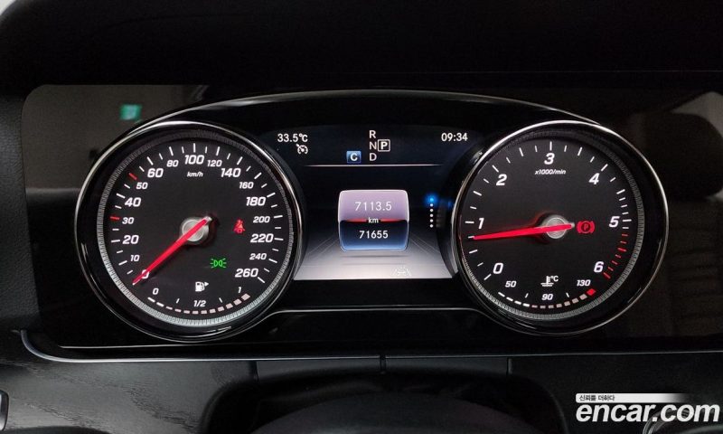 Mercedes Benz E-Class E220d Avantgarde