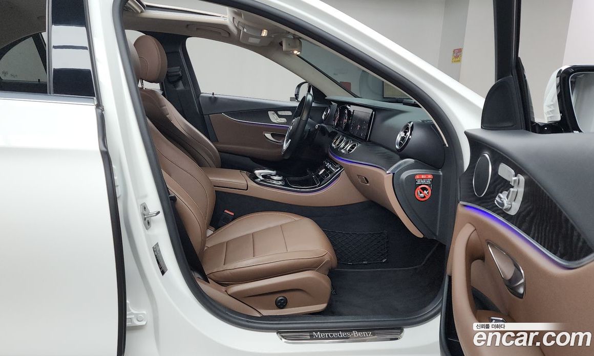 Mercedes Benz E-Class E220d Avantgarde