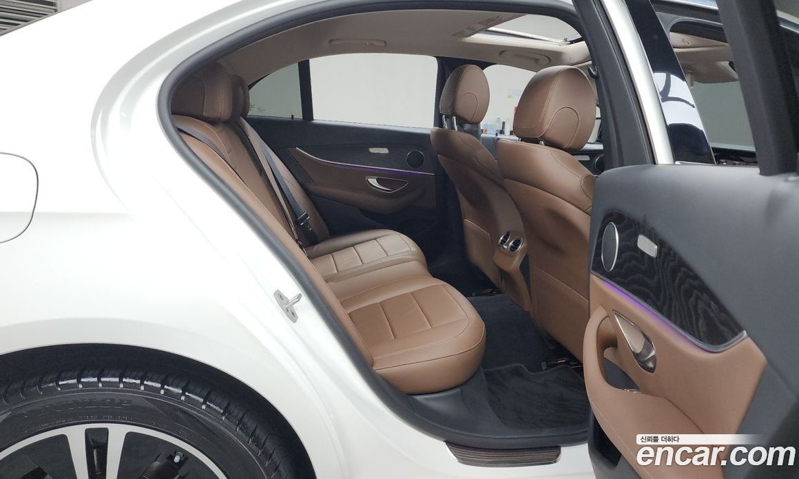 Mercedes Benz E-Class E220d Avantgarde