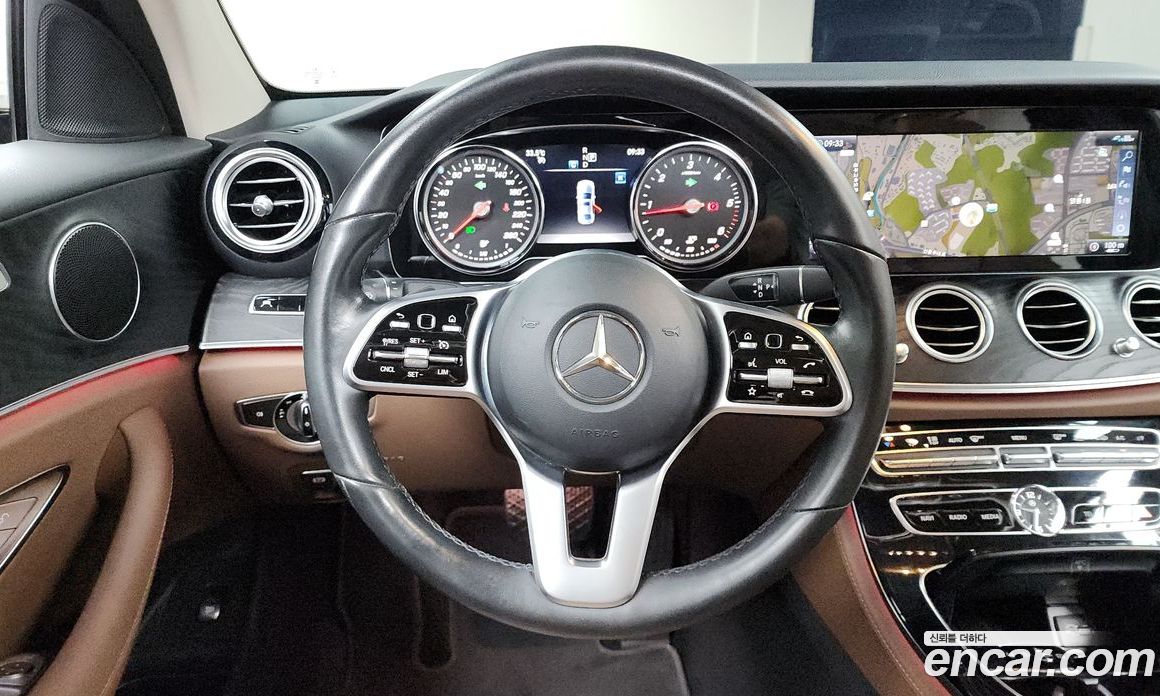 Mercedes Benz E-Class E220d Avantgarde