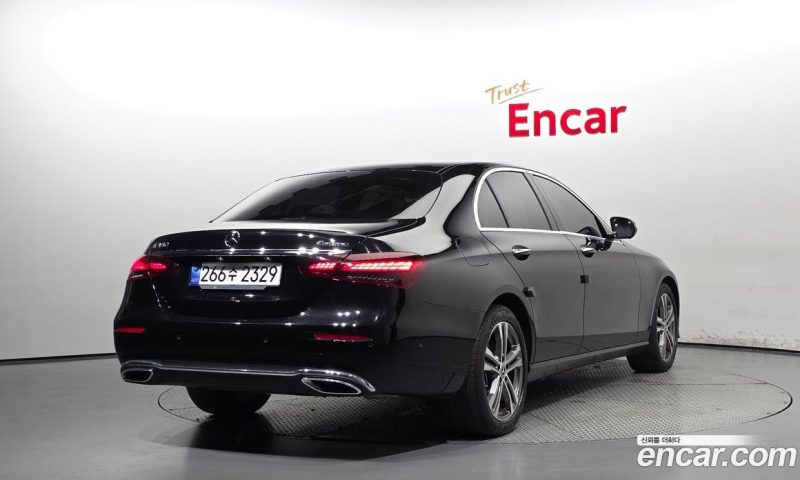 Mercedes Benz E-Class E350 4MATIC Avantgarde