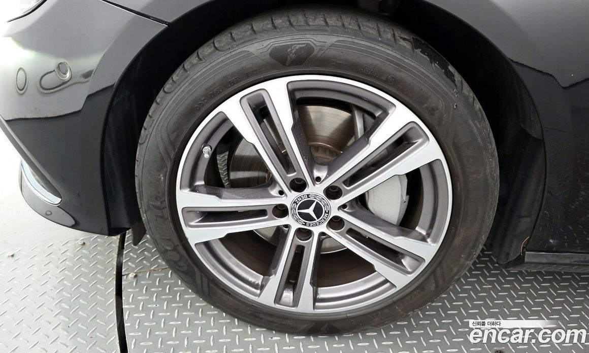 Mercedes Benz E-Class E350 4MATIC Avantgarde
