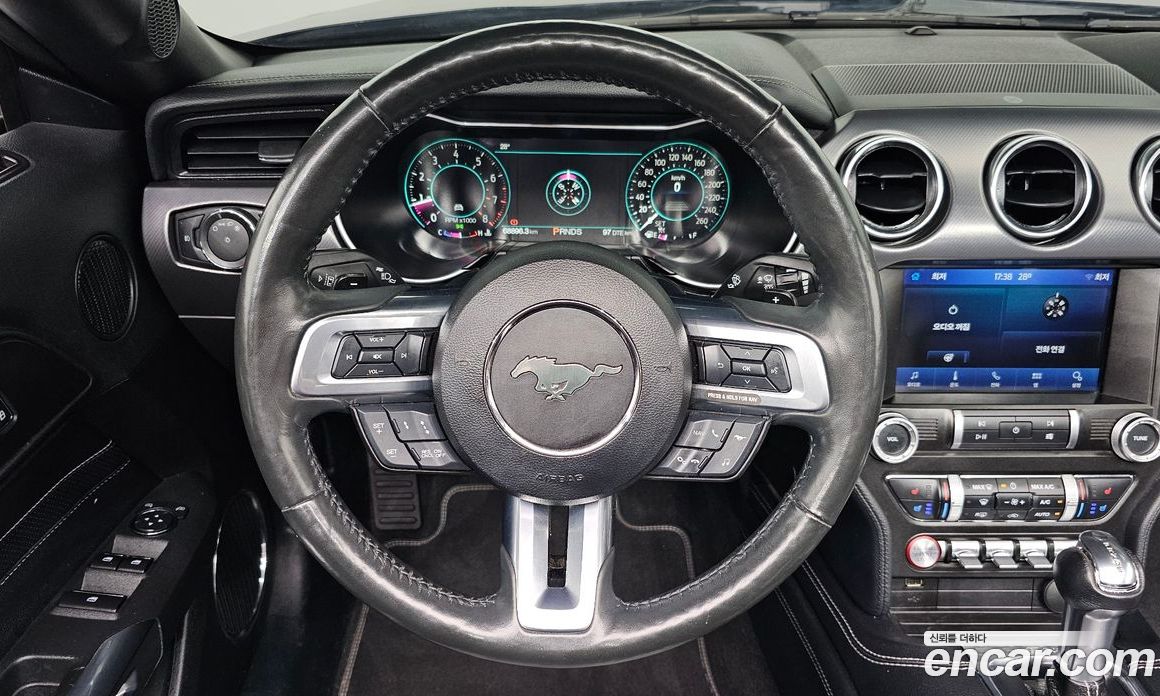Ford Mustang Convertible