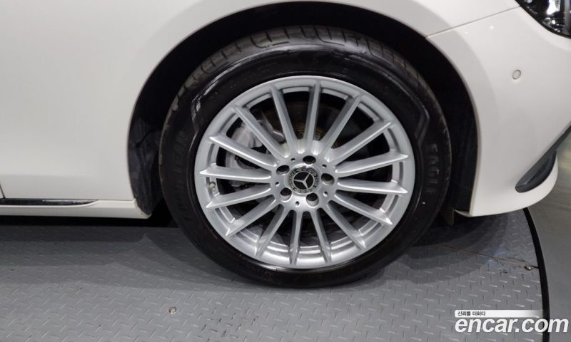 Mercedes Benz E-Class E250 Exclusive
