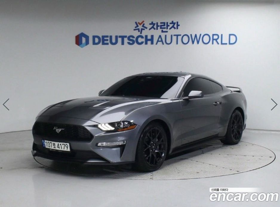 Ford Mustang Coupe