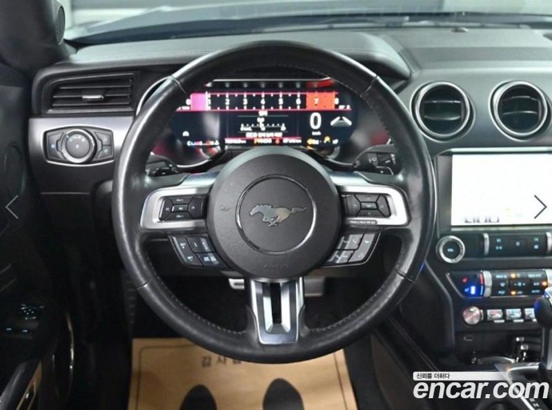 Ford Mustang Coupe