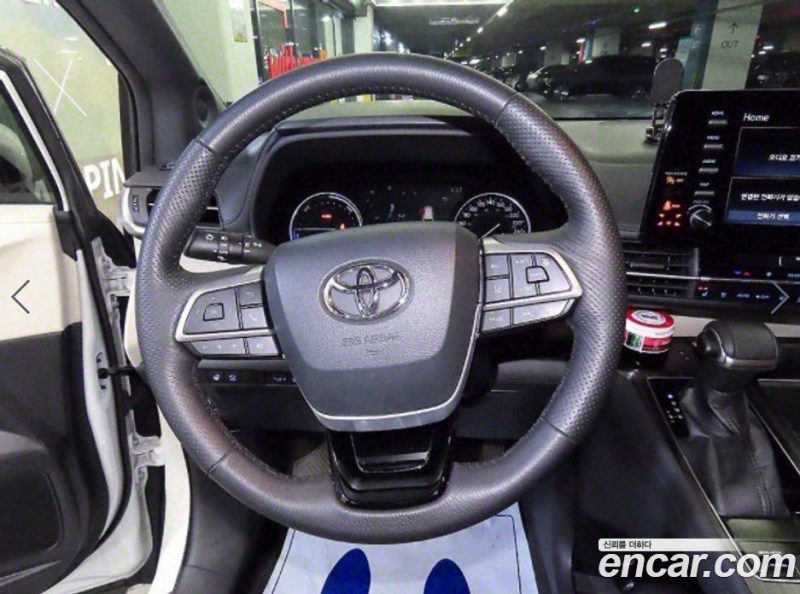 Toyota Sienna 2.5 Hybrid 2WD