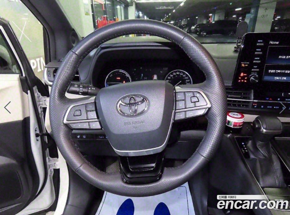Toyota Sienna 2.5 Hybrid 2WD