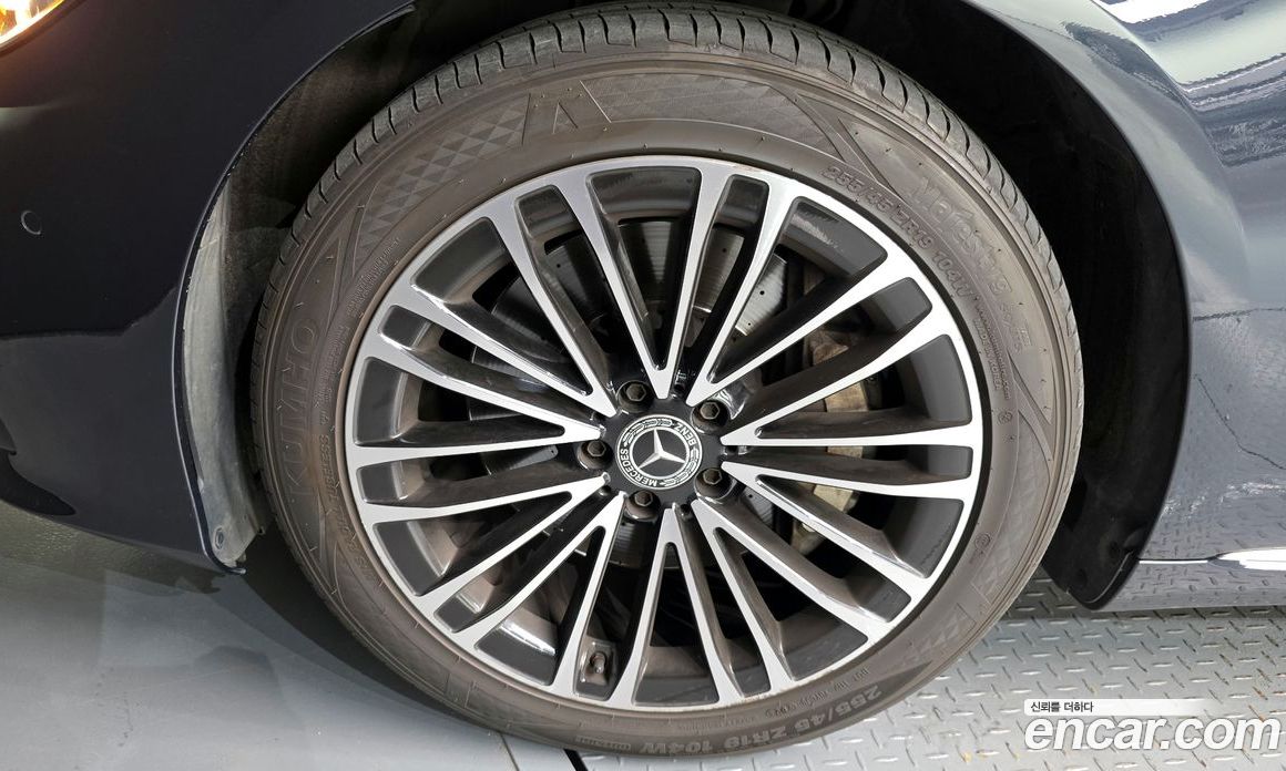 Mercedes Benz S-Class S350 D
