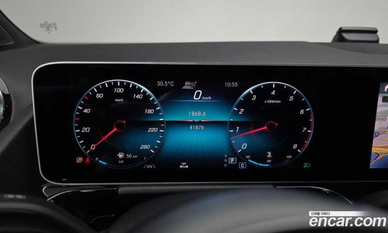 Mercedes Benz GLA-Class GLA250 4MATIC